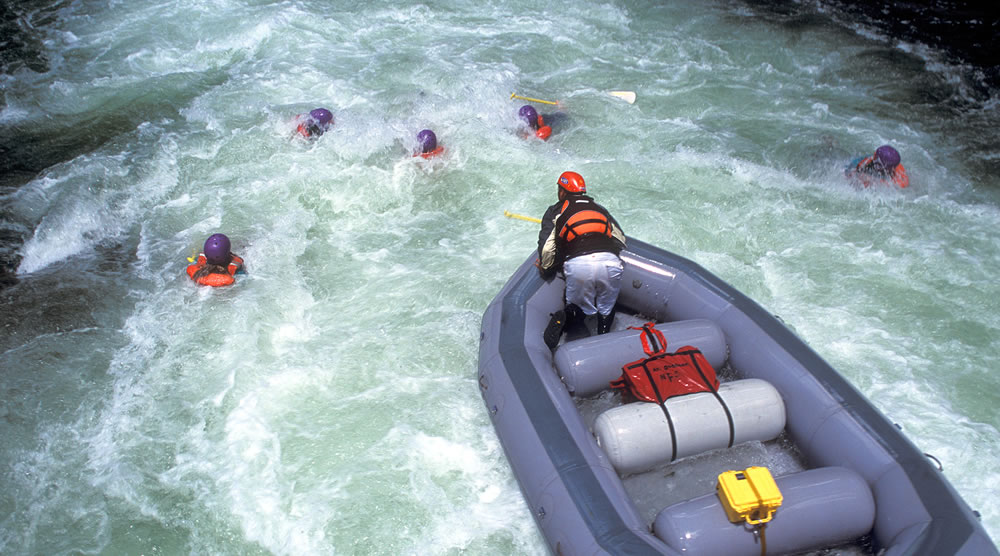 The rescue after a raft flips